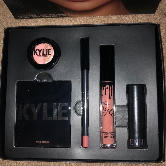 Kylie Cosmetics Candy K Try It Kit - Picture 3 of 3